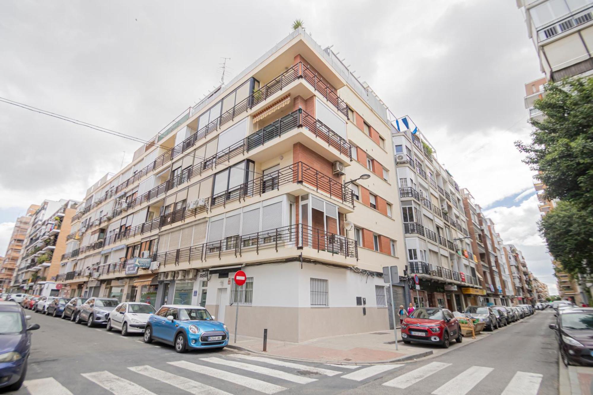 New! Stunning Modern 2br Next To Feria *